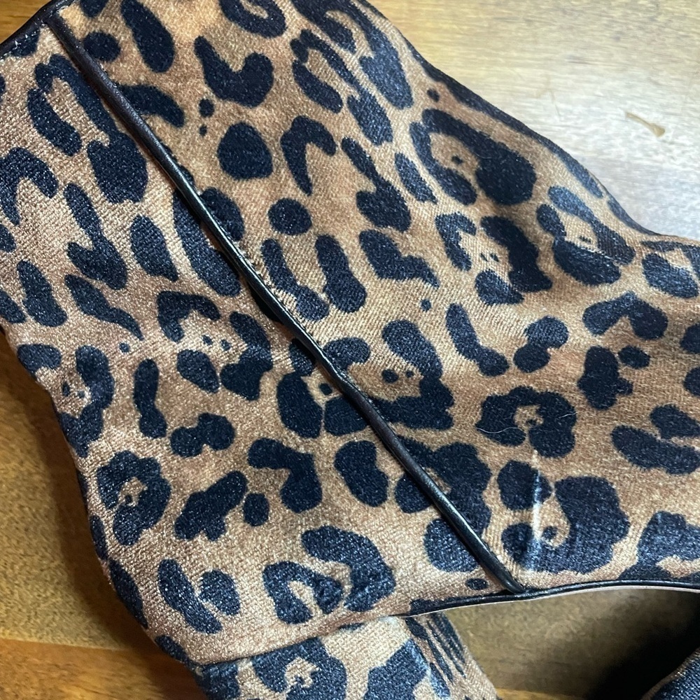 Steve Madden size 7 Leopard Pattern Ankle Booties, never worn, block heel 2.5” - Picture 12 of 14